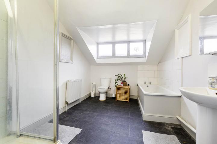 			3 Bedroom, 1 bath, 1 reception Flat			 Mowbray Road, KILBURN
